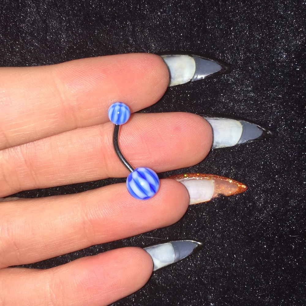 Belly button ring